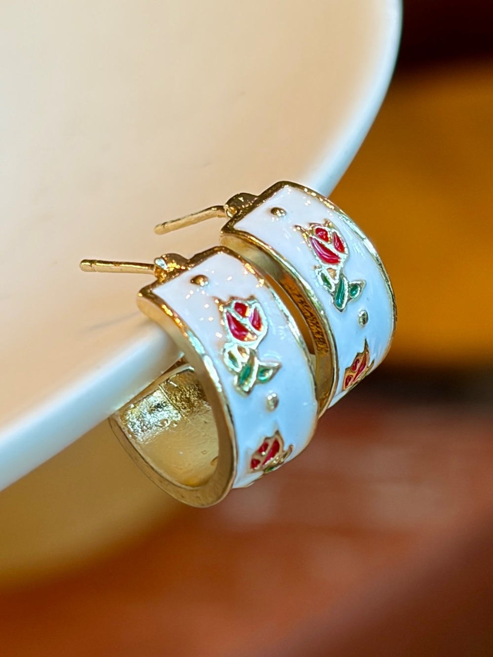New Gold Tone S925 Hand-Painted Floral Enamel hoop Huggies Earrings
